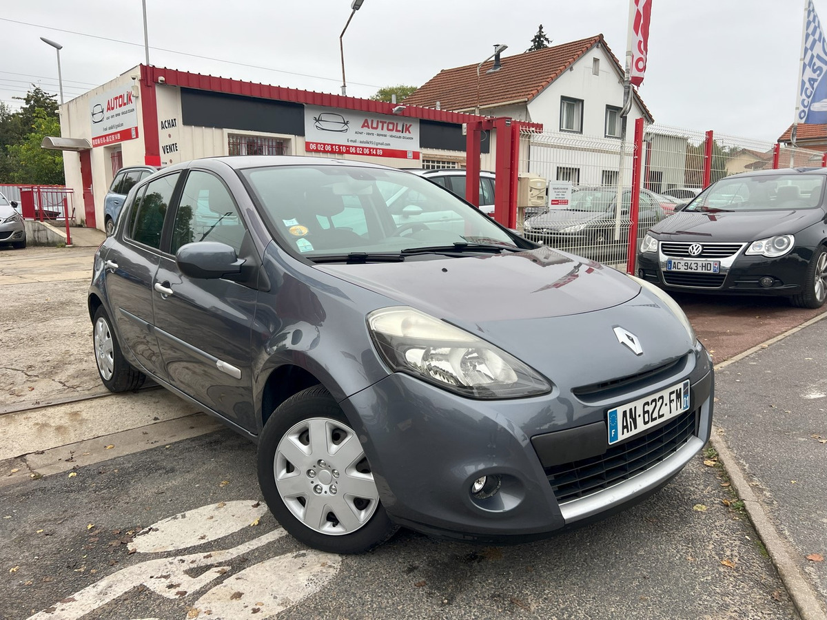 RENAULT Clio III (2) 1.5 DCI 70 EXPRESSION CLIM 5P