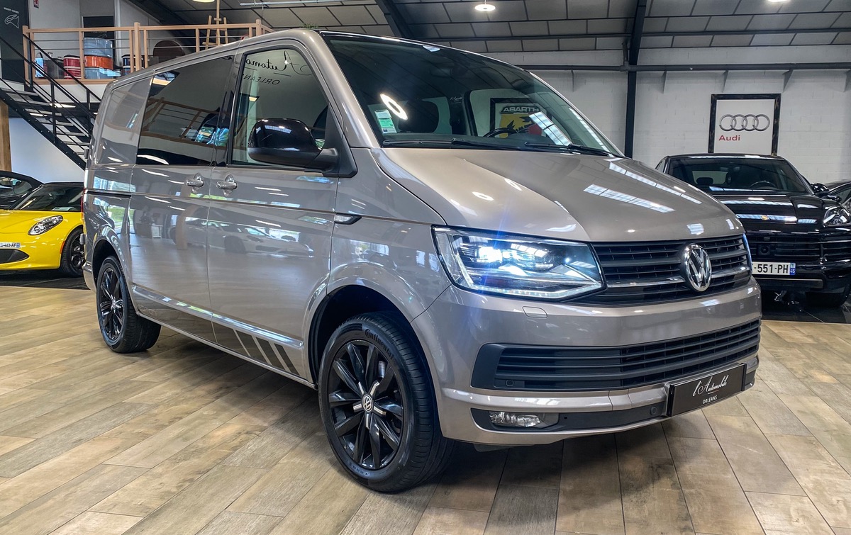 Volkswagen Transporter T6 150 PROCAB 6P EDITION