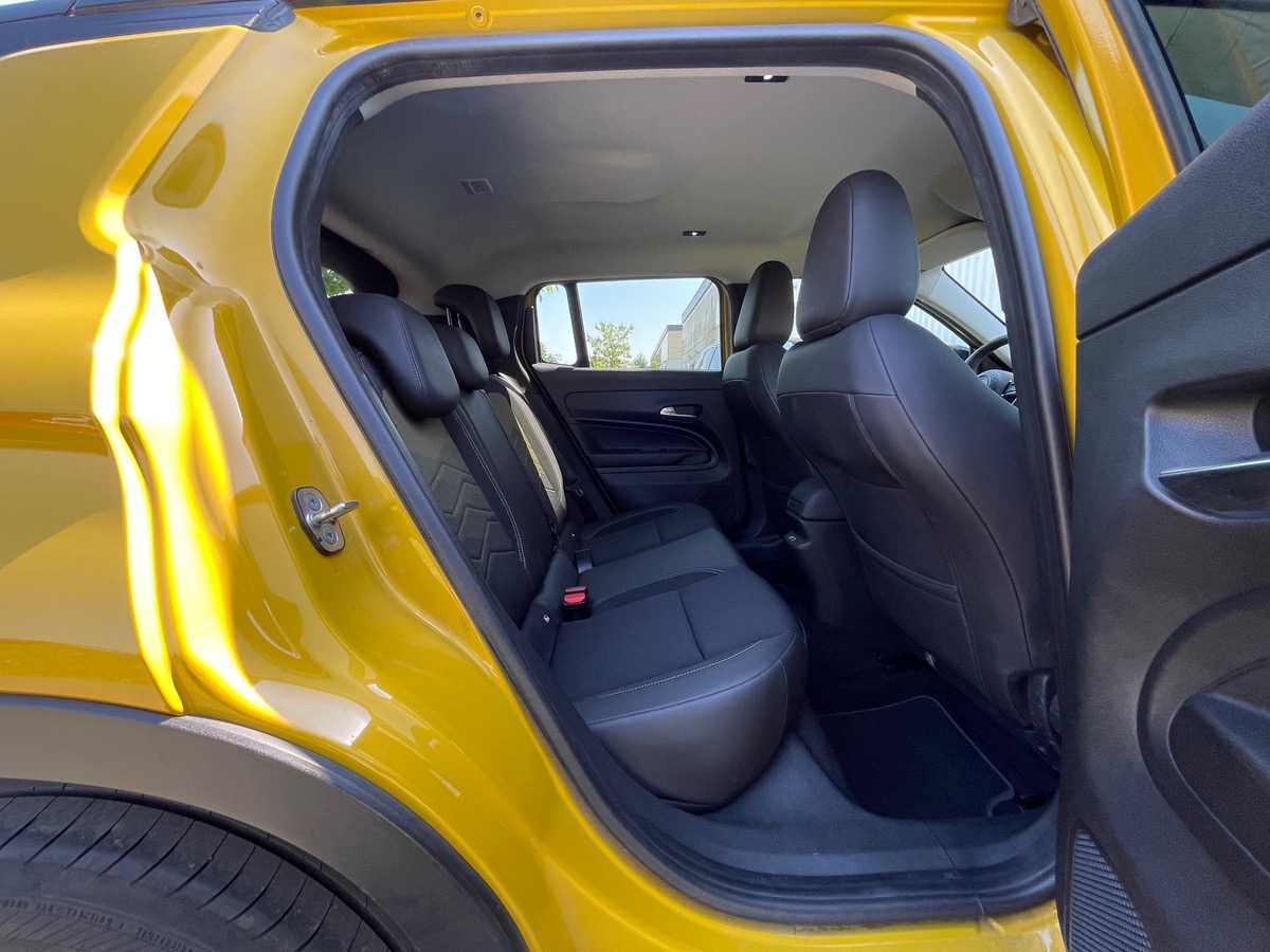 Jeep Avenger First Edition 155 4X2