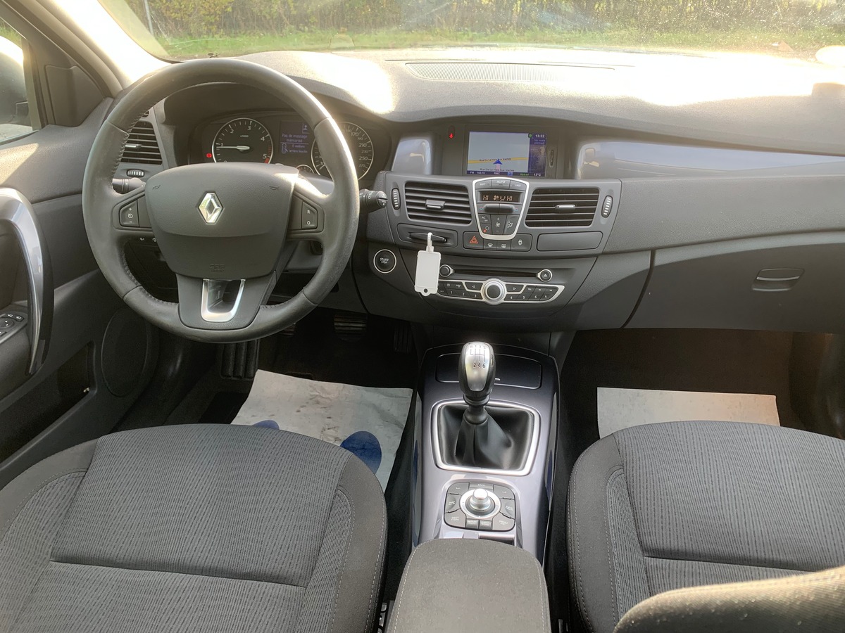 Annonce Renault laguna iii 1.5 dci 110 black edition 2011 DIESEL occasion -  Bernay - Eure 27