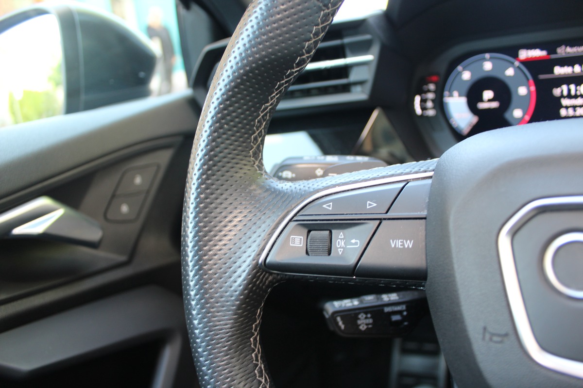 Audi A3 IV (2) SPORTBACK 2.0 35 TDI 150 S LINE S TRONIC 7 /TO / 1 ERE MAIN