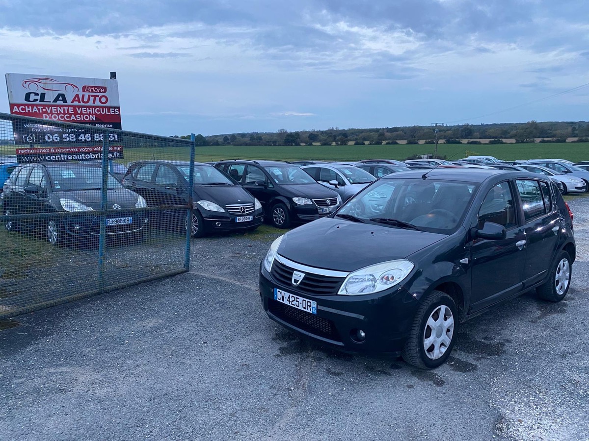 Dacia Sandero 1.5 dci 90cv 1ère main carnet entretien complet 