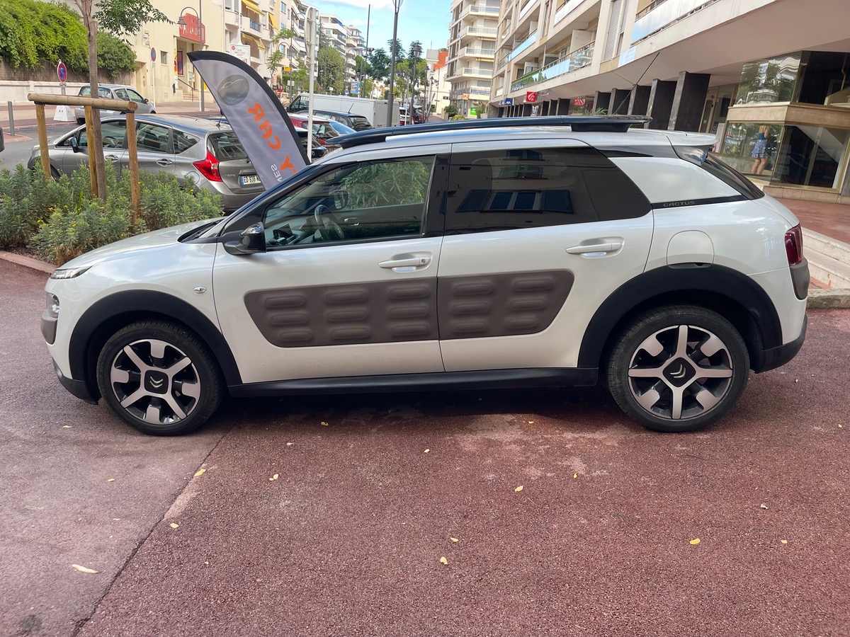 Citroën C4 Cactus 1.2 vti 110 CV /Finition Shine / Caméra / GPS