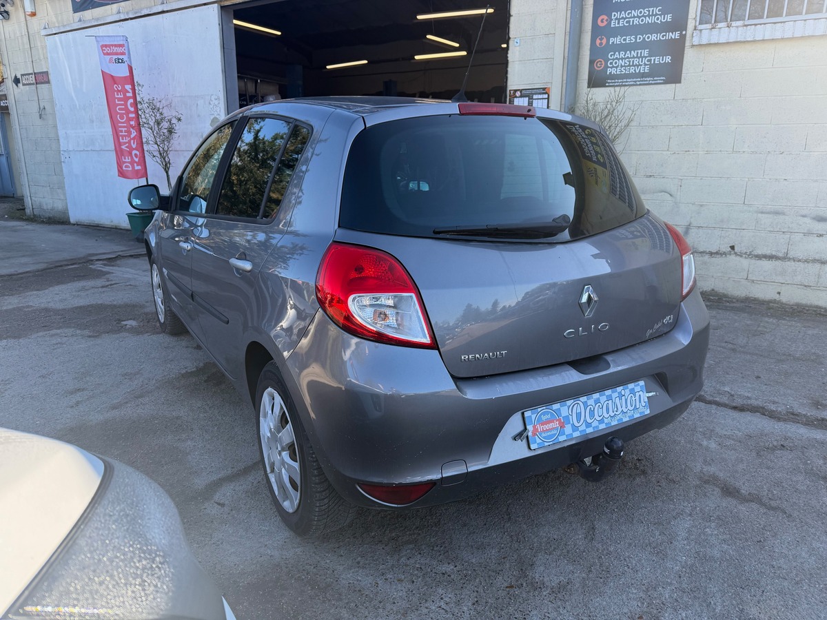 RENAULT Clio III 3 1.5 dci CLIM phase 2  180 500 Kms