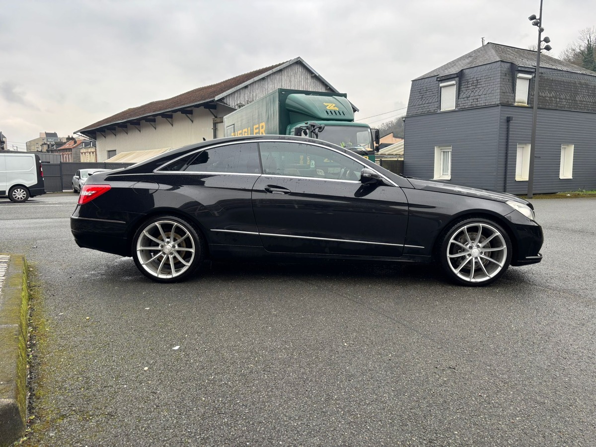 Mercedes-Benz Classe E Coupé 500 5.5 387ch Executive