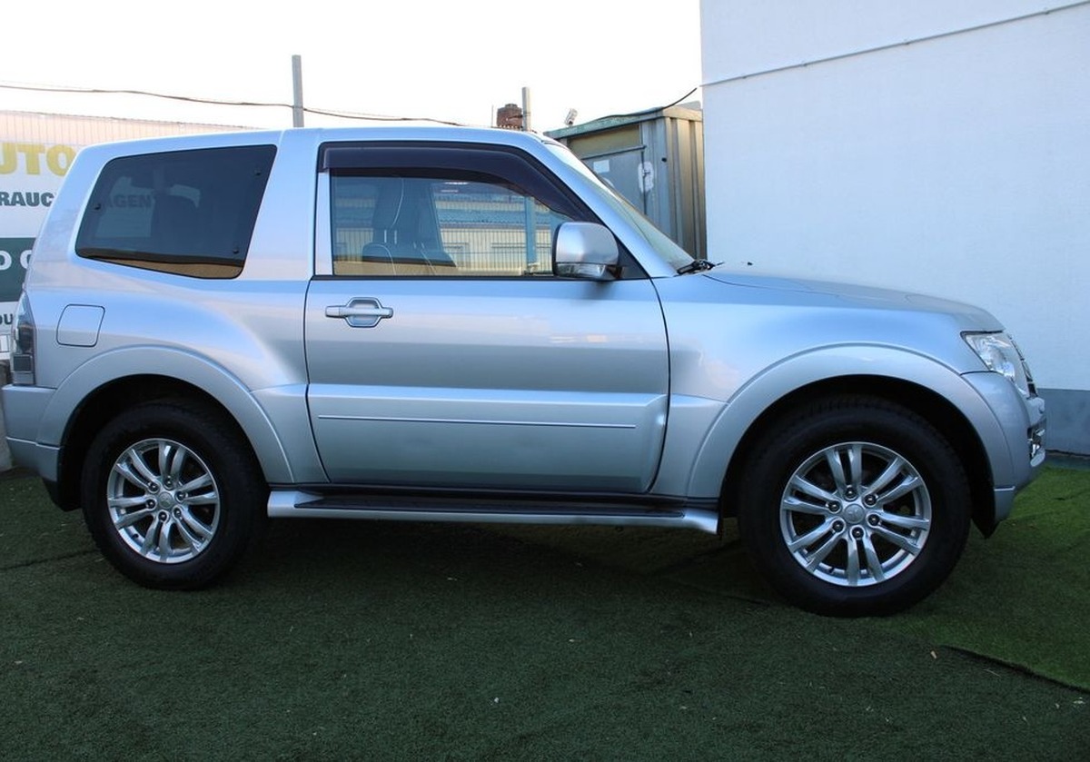 Mitsubishi Pajero 3.2 DI-D Intense *1.Main*Top*