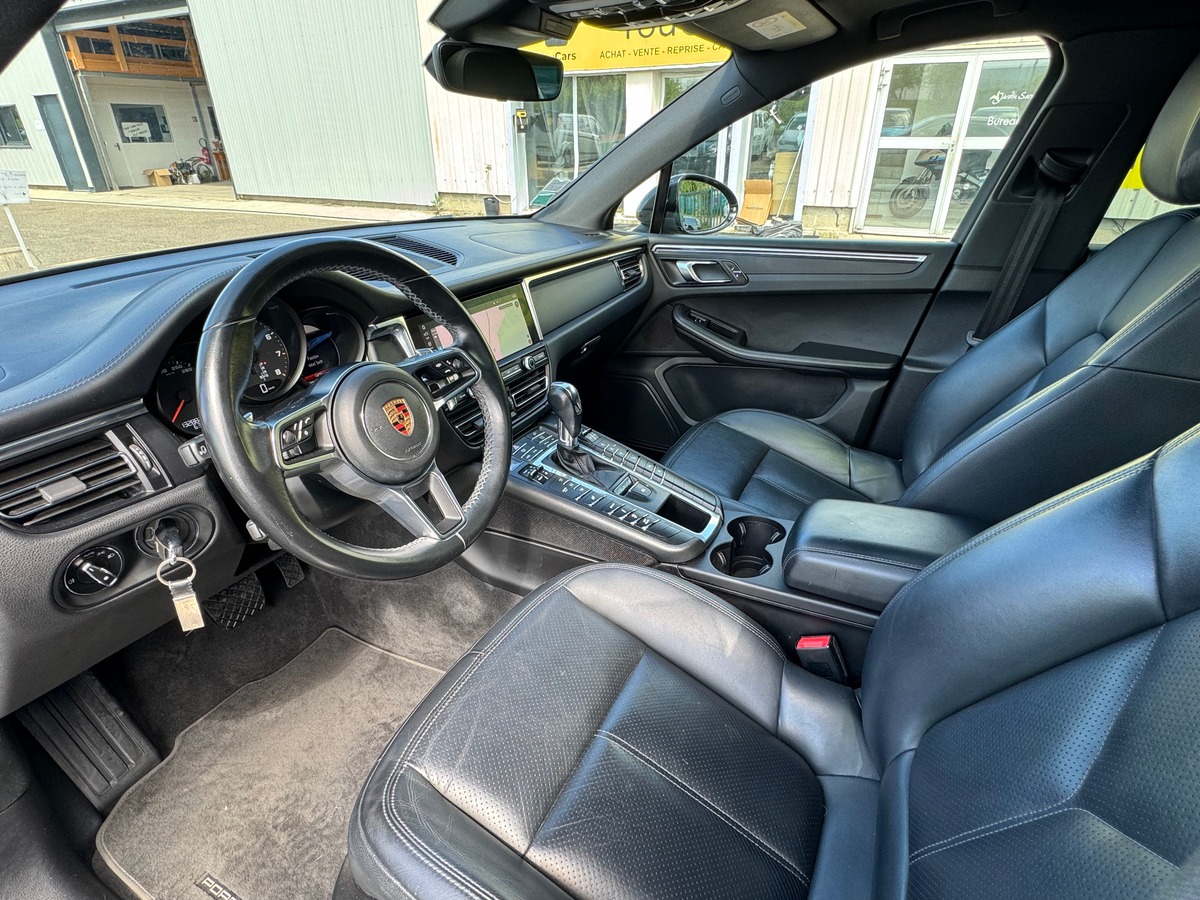 Porsche Macan Phase 2 2.0 PDK 245 cv TOIT OUVRANT - APPLE CARPLAY - CAMERA DE RECUL -