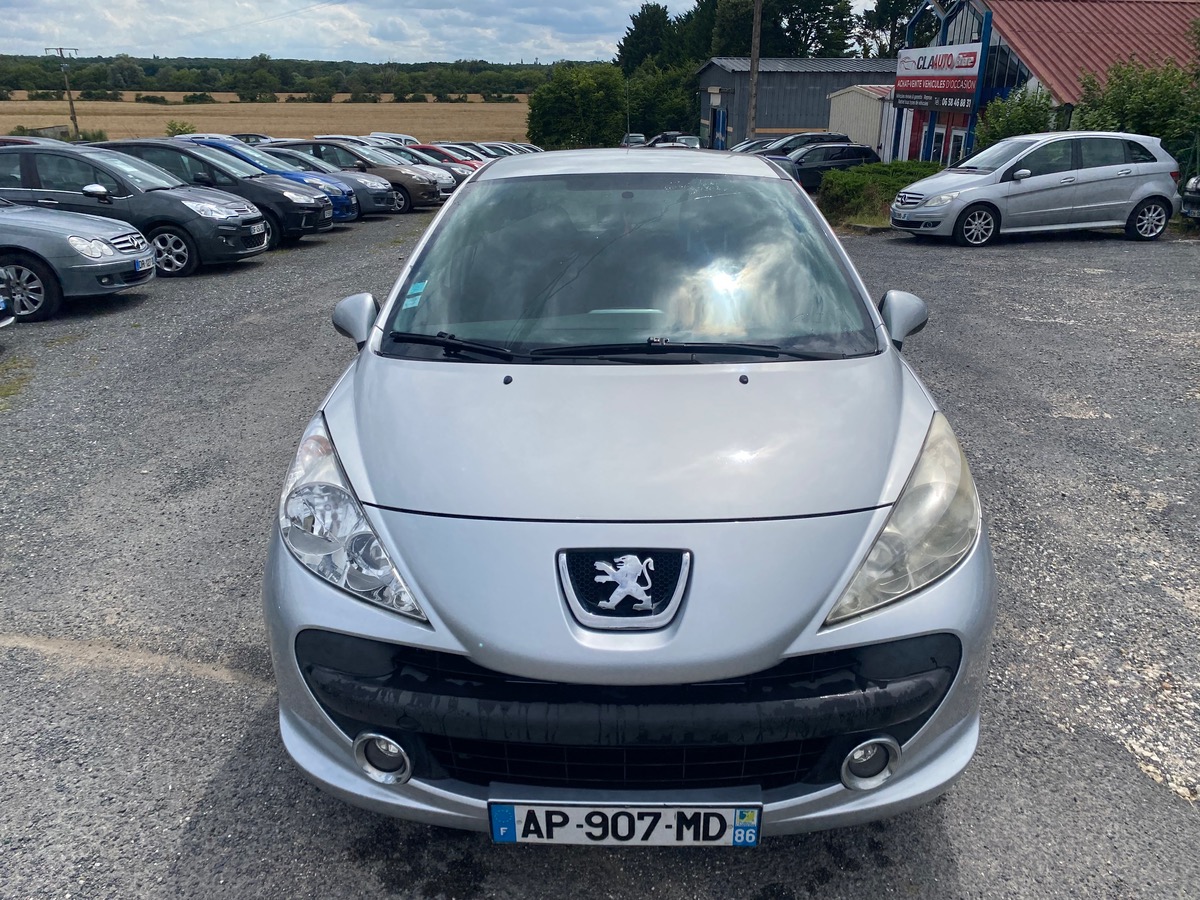 Peugeot 207 1.4 hdi 70cv 186010km trendy 