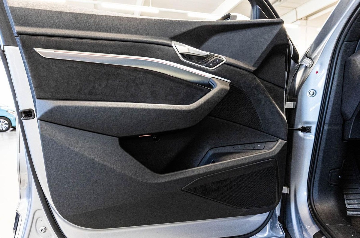 Audi e-tron Sportback 55 408ch S Line e-quattro Toit ouvrant