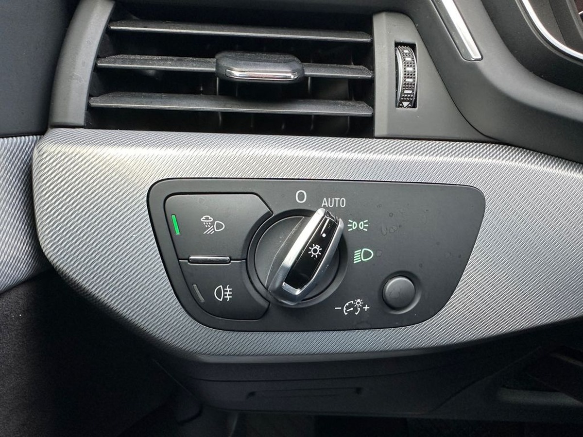 Audi A4 Allroad 3.0TDI 218ch Cuir Navi s tronic V.Cockpit