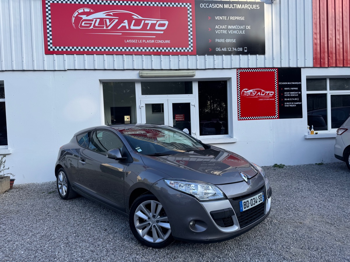 RENAULT Megane 3 Coupé 2011 - 2.0 DCI 150  BVA Diesel Boîte aut