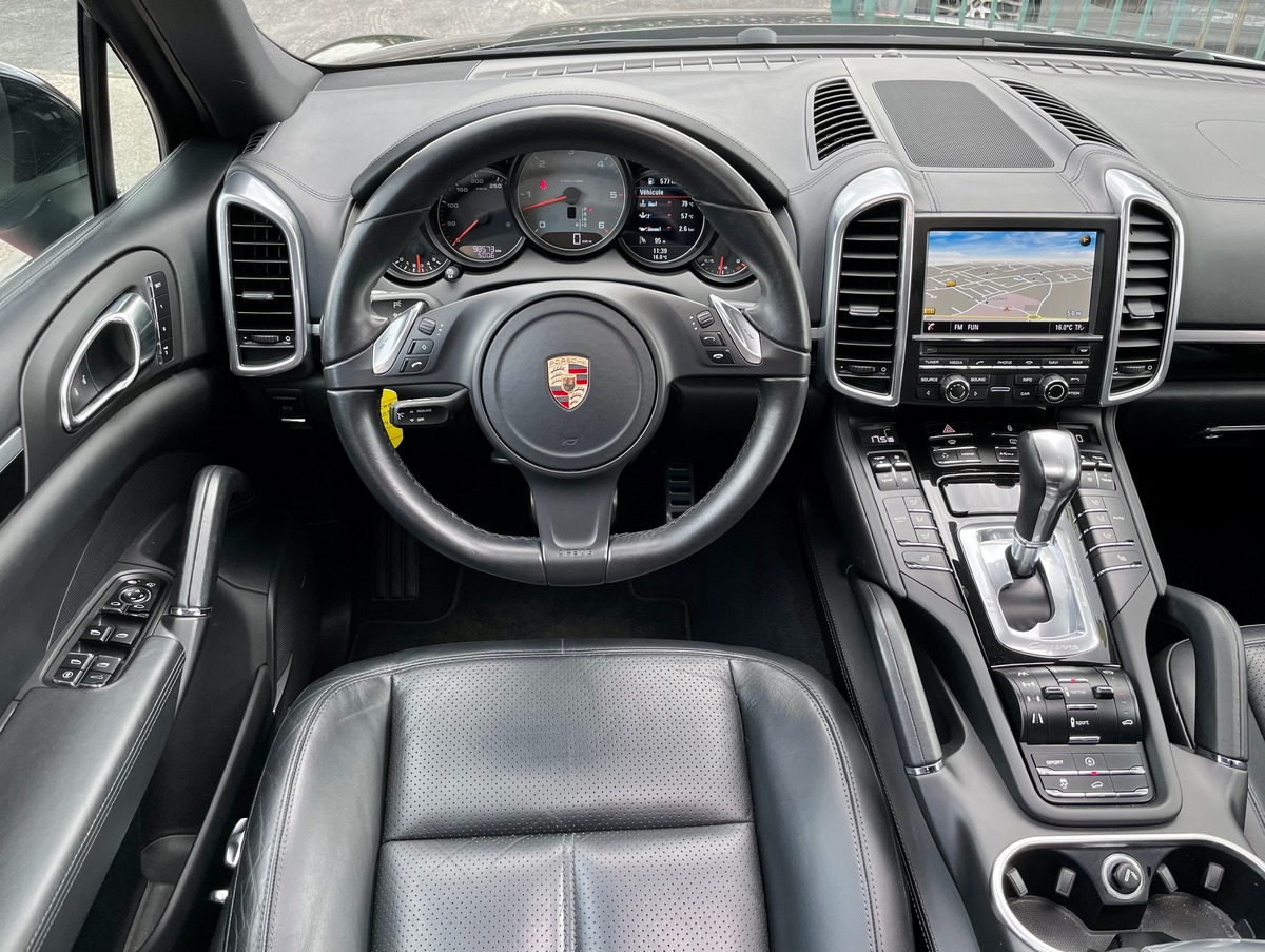 Porsche Cayenne S V8 4.2 TDi DPF 382 AWD b