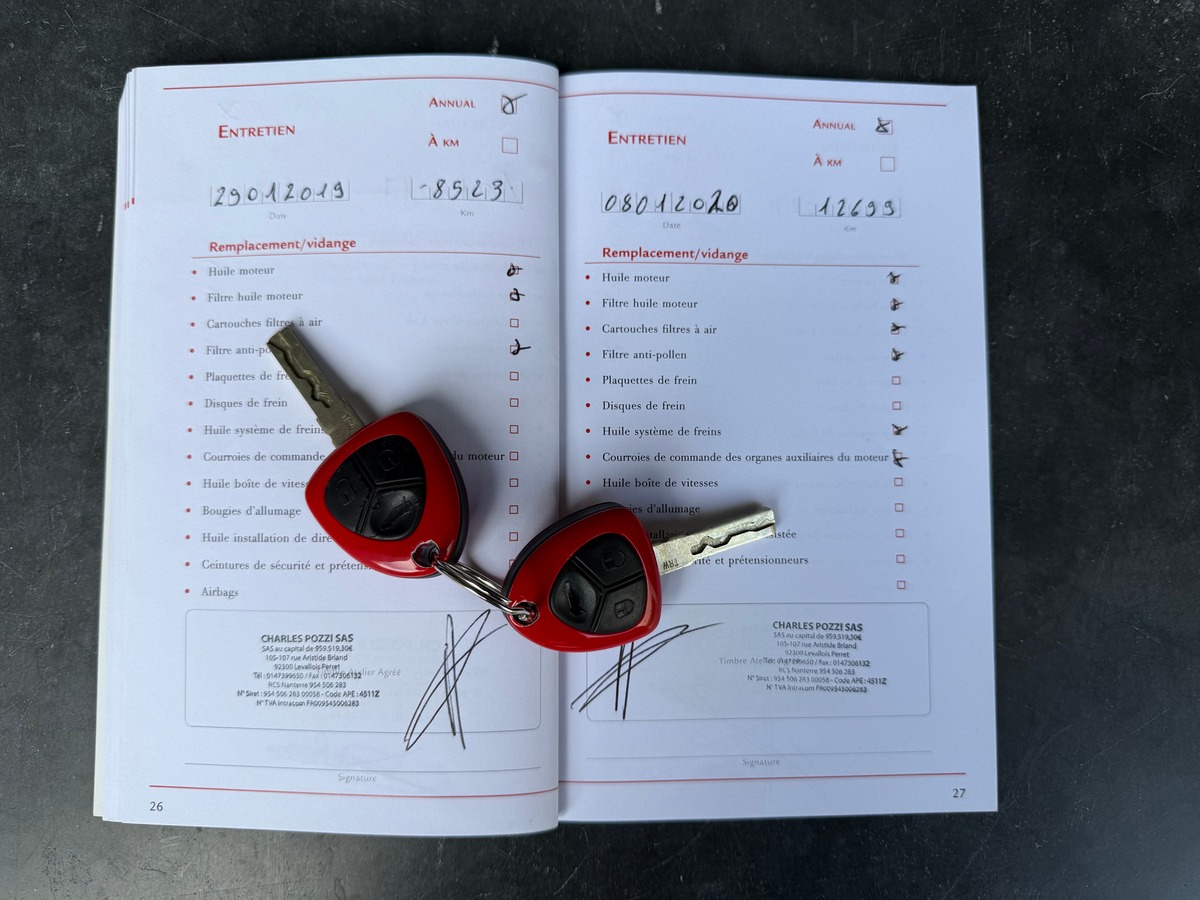 Ferrari California T 3.9L V8 560 CH / FRANCAISE / CARNET / 29954 KMS
