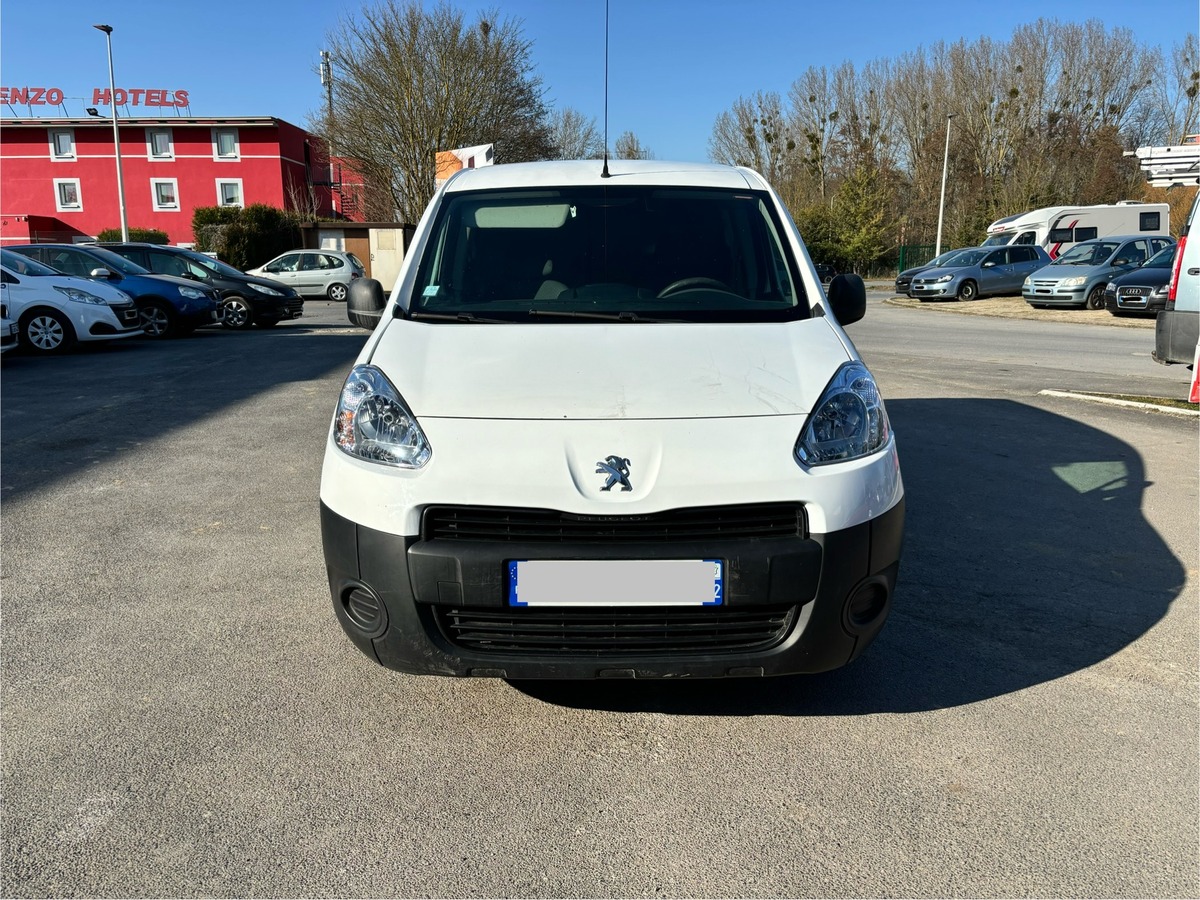 Peugeot Partner 1.6 HDi 90 CH Utilitaire/ RDS/ Clim/ Vitres élect