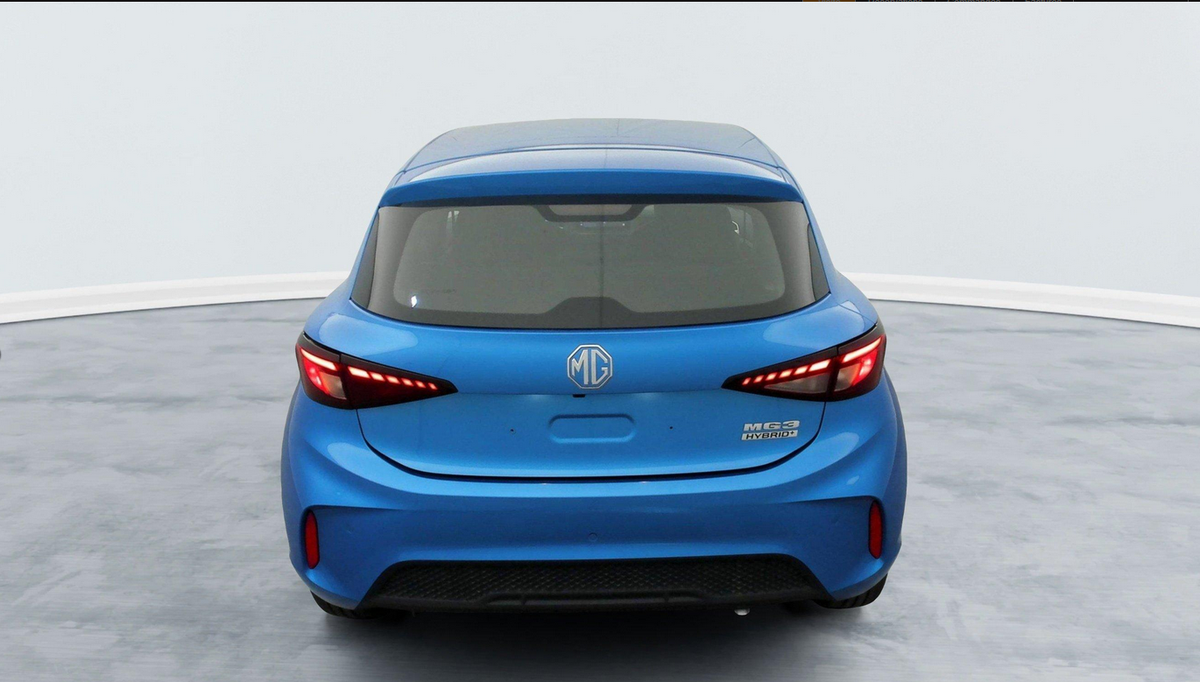MG MG3 HYBRID+ 195 ch Standard  Prix catalogue  20 640,00 € TTC PLUSIEURS COULEURS DISPONIBLES