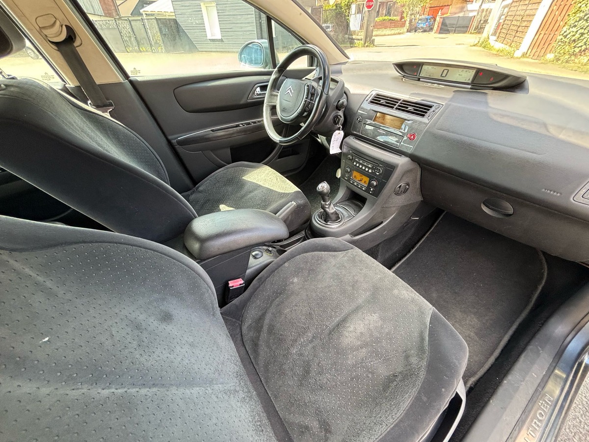 Citroën C4 1.6 HDi 110 Exclusive-Distribution Neuve-Garantie