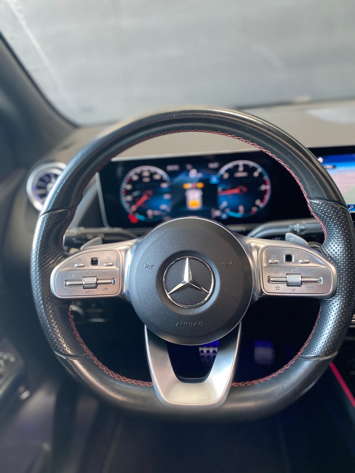 Mercedes-Benz Classe B B200 150 AMG LINE 8G DCT
