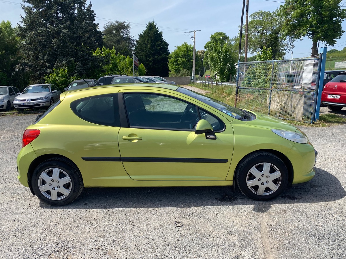 Peugeot 207 1.4 90cv 157000km urban 