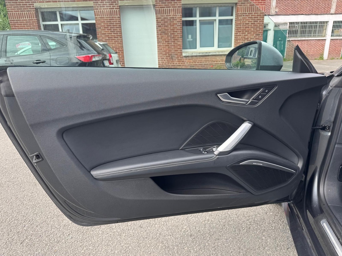 Audi TTS 2.0 TFSi Quattro S-Tronic