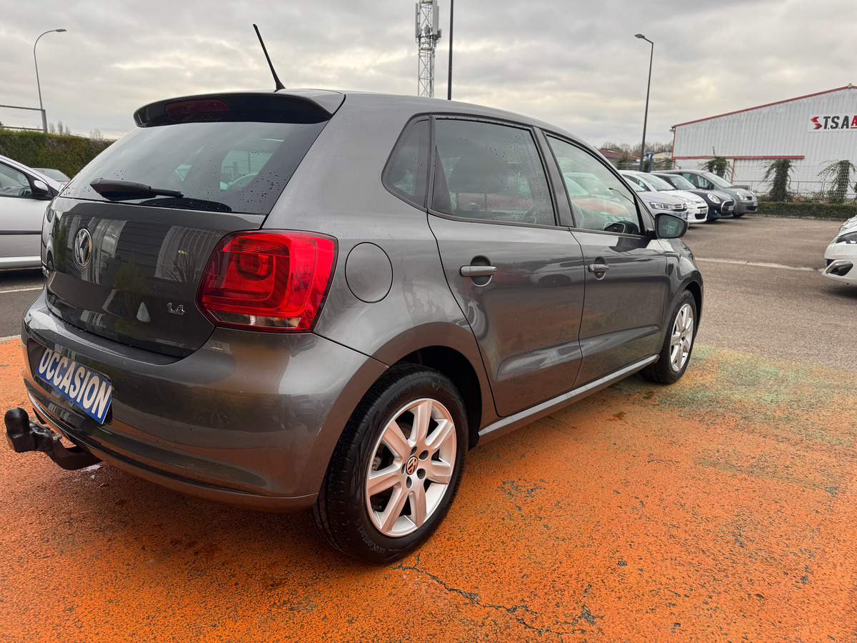 Volkswagen Polo V 5 portes 1.4 i 86 CH volant à droite