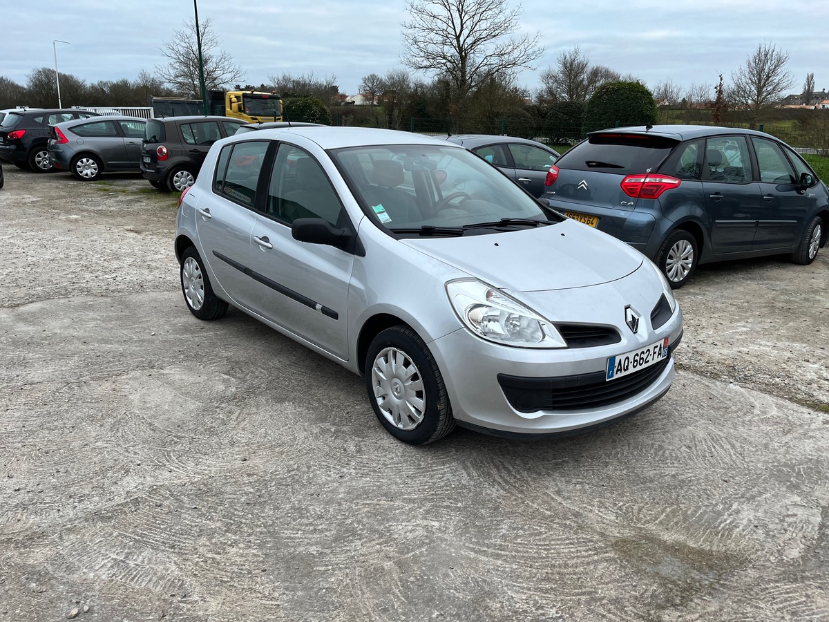 RENAULT Clio 1.5 dci