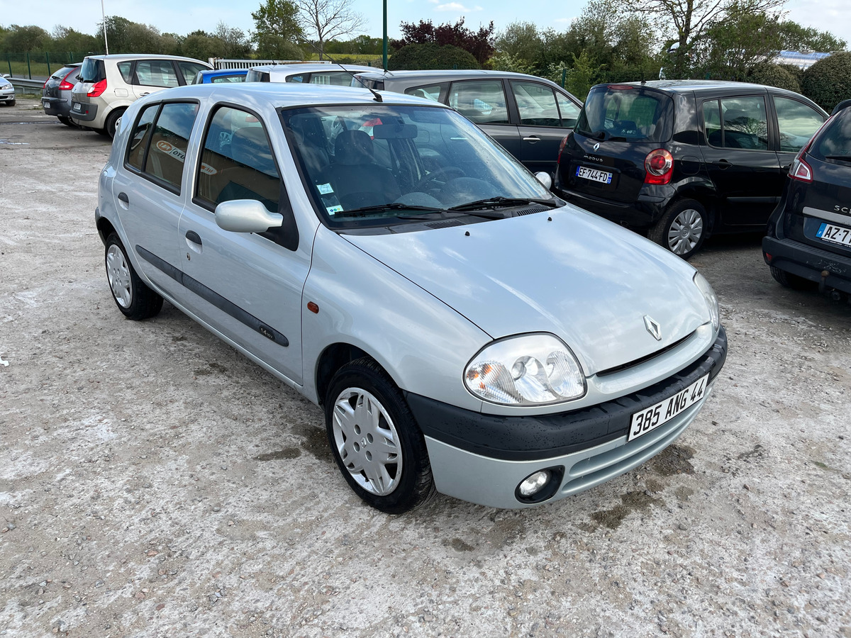 RENAULT Clio 1.4i 16v 98 ch  105431km