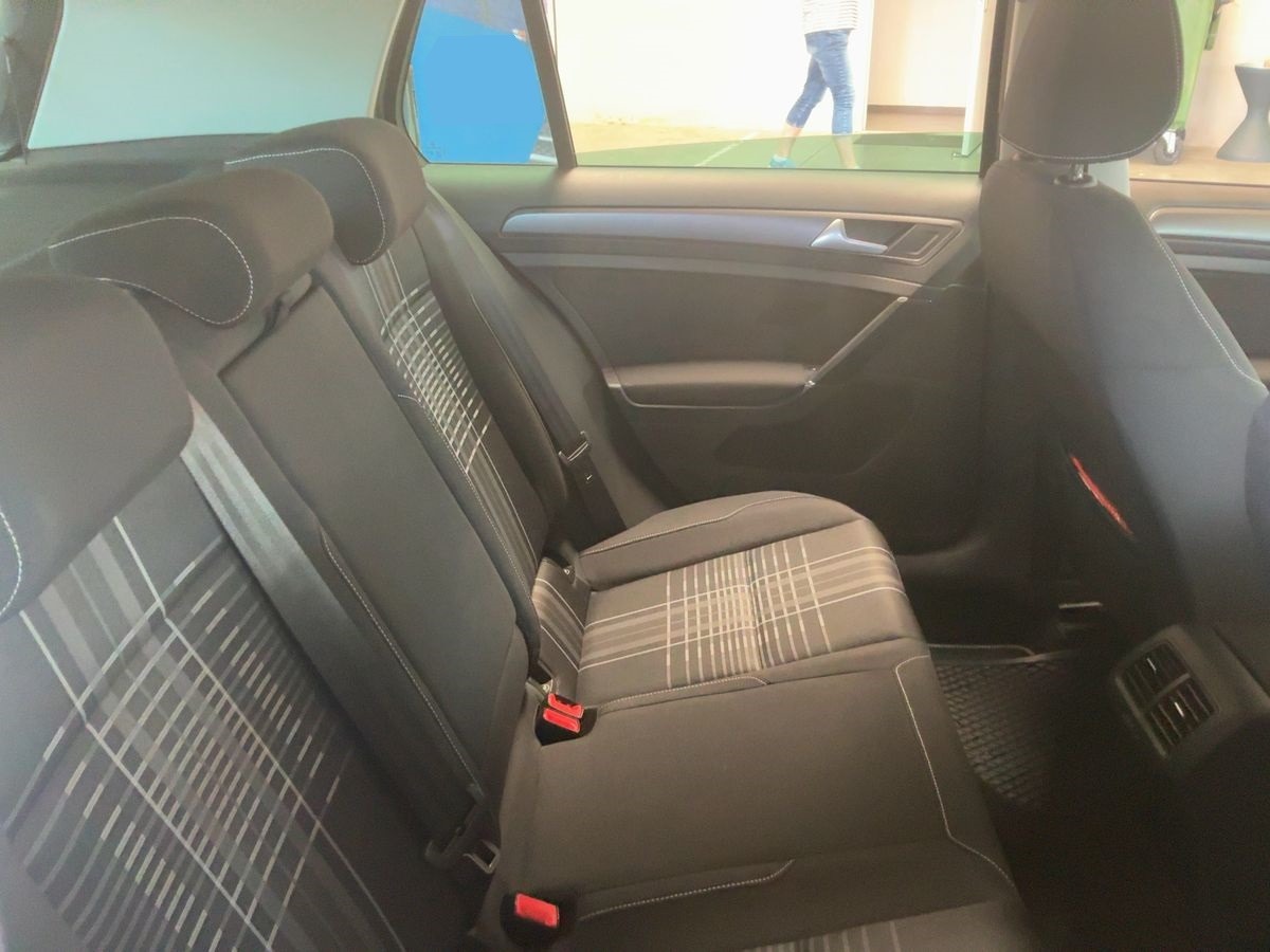 Volkswagen Golf VII 1.2 TSi 110 DSG Lounge