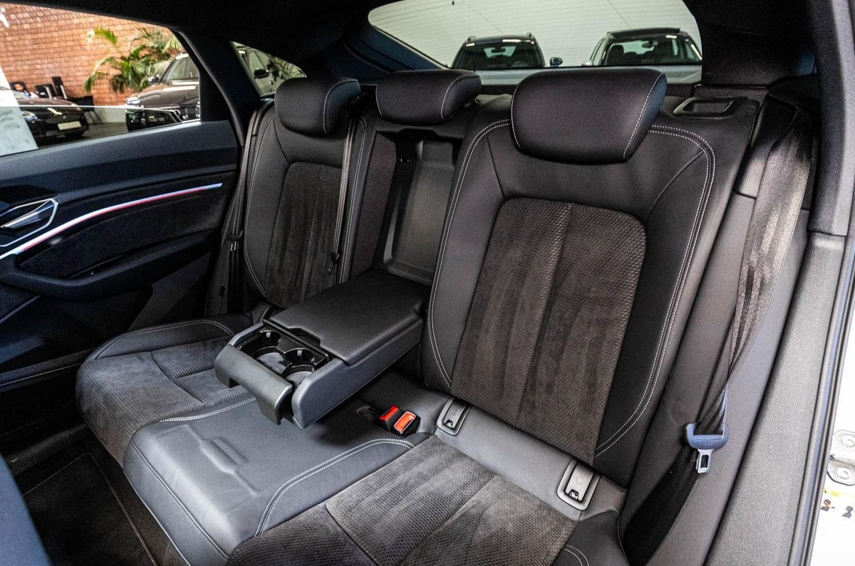 Audi e-tron Sportback 55 408ch S Line e-quattro Toit ouvrant