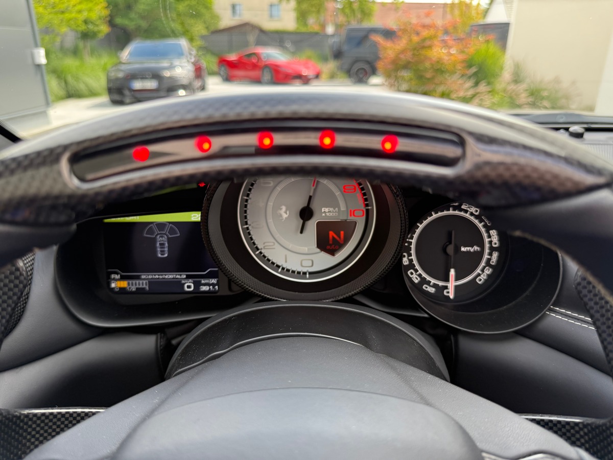 Ferrari California T 3.9L V8 560 CH / FRANCAISE / CARNET / 29954 KMS