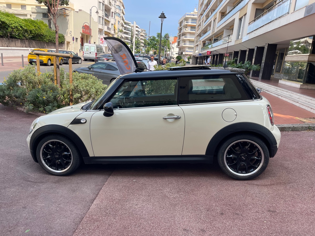 Mini Mini Cooper 1.6 i 122 cv Boîte auto / Toit Ouvrant / Clim / Jantes Sport