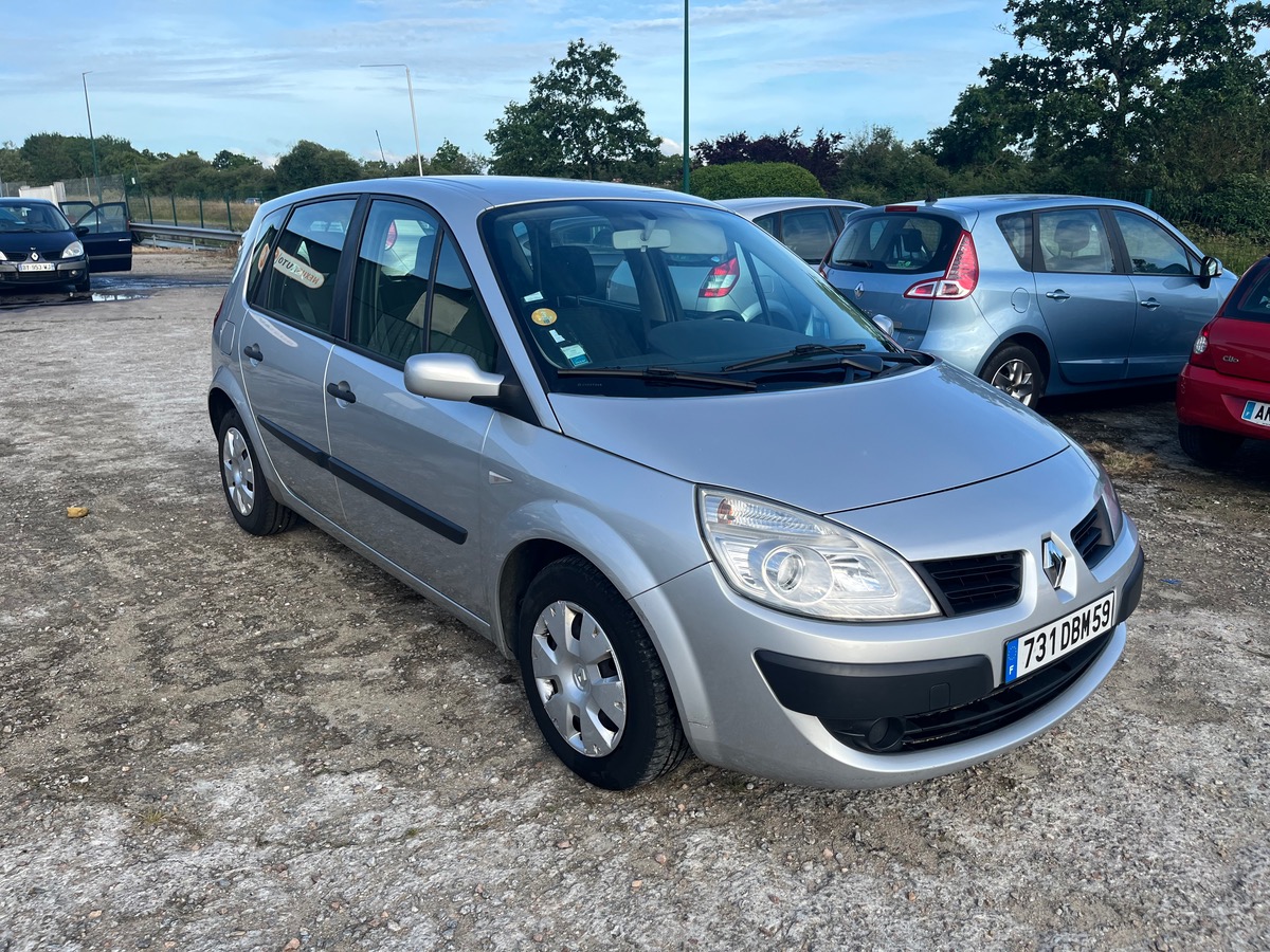 RENAULT Scenic 1.5 dci 105 ch 122038km