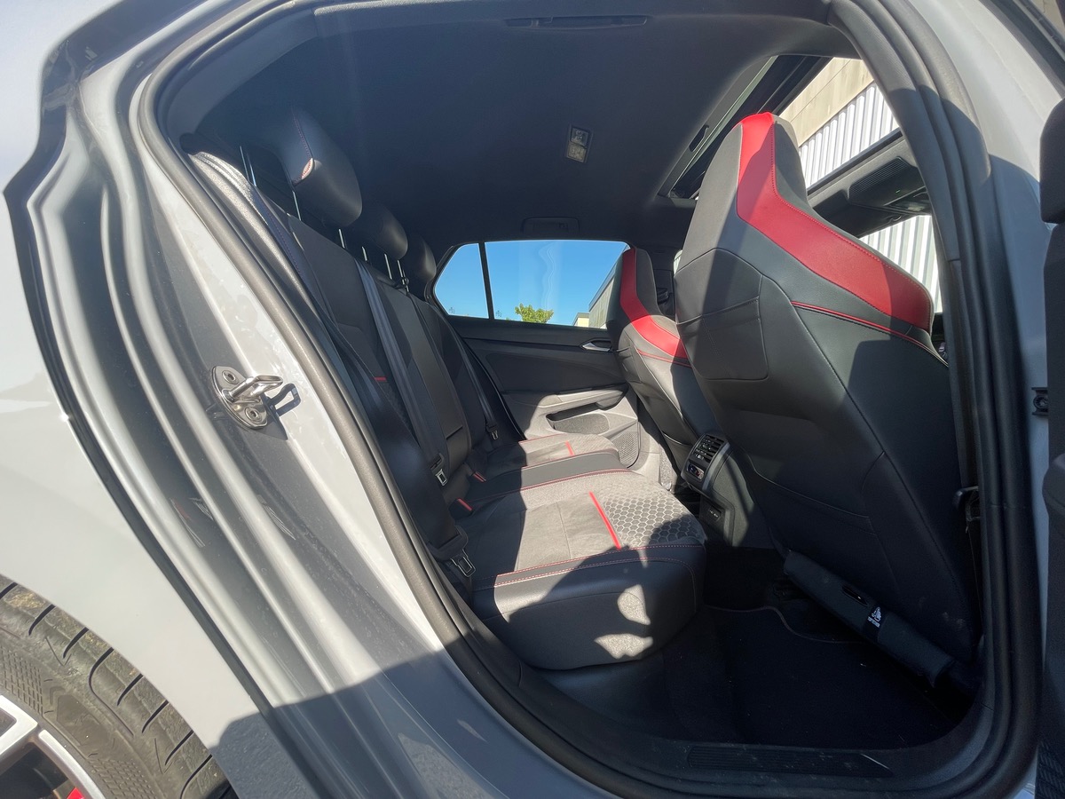 Volkswagen Golf VIII GTi Clubsport 2.0 TSI 300