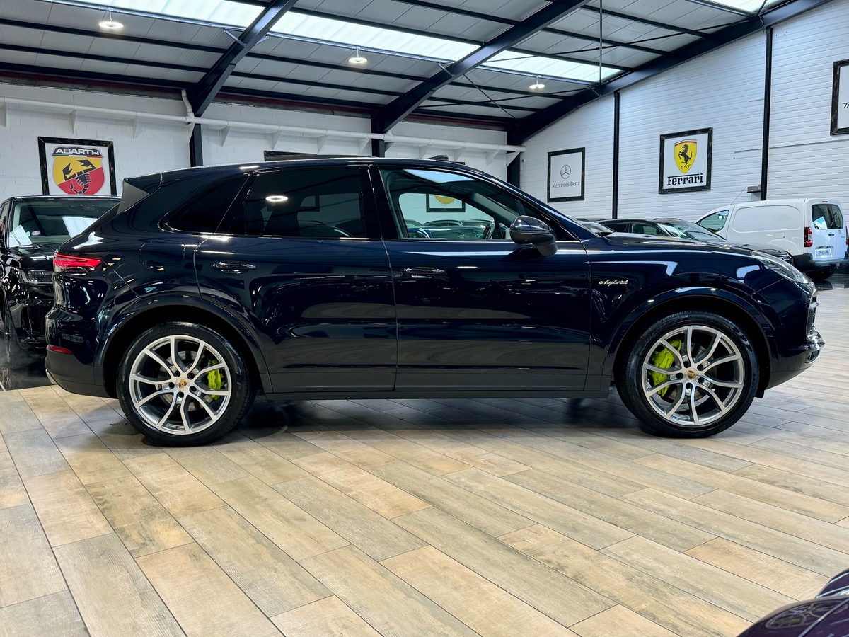 Porsche Cayenne III 3.0 V6 462 E-Hybrid Options++ d