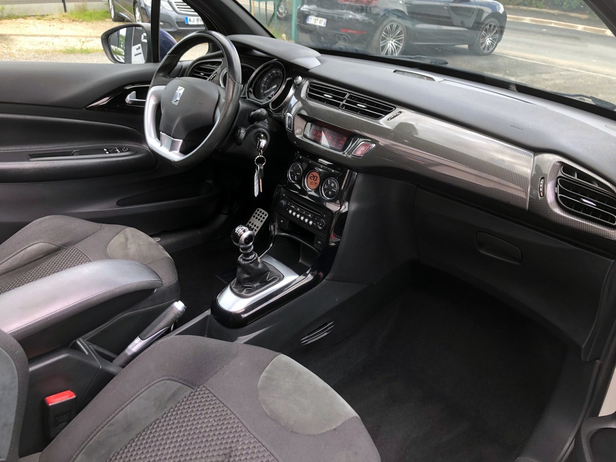 Citroën DS3 CABRIOLET 1.6 THP 155 SPORT CHIC