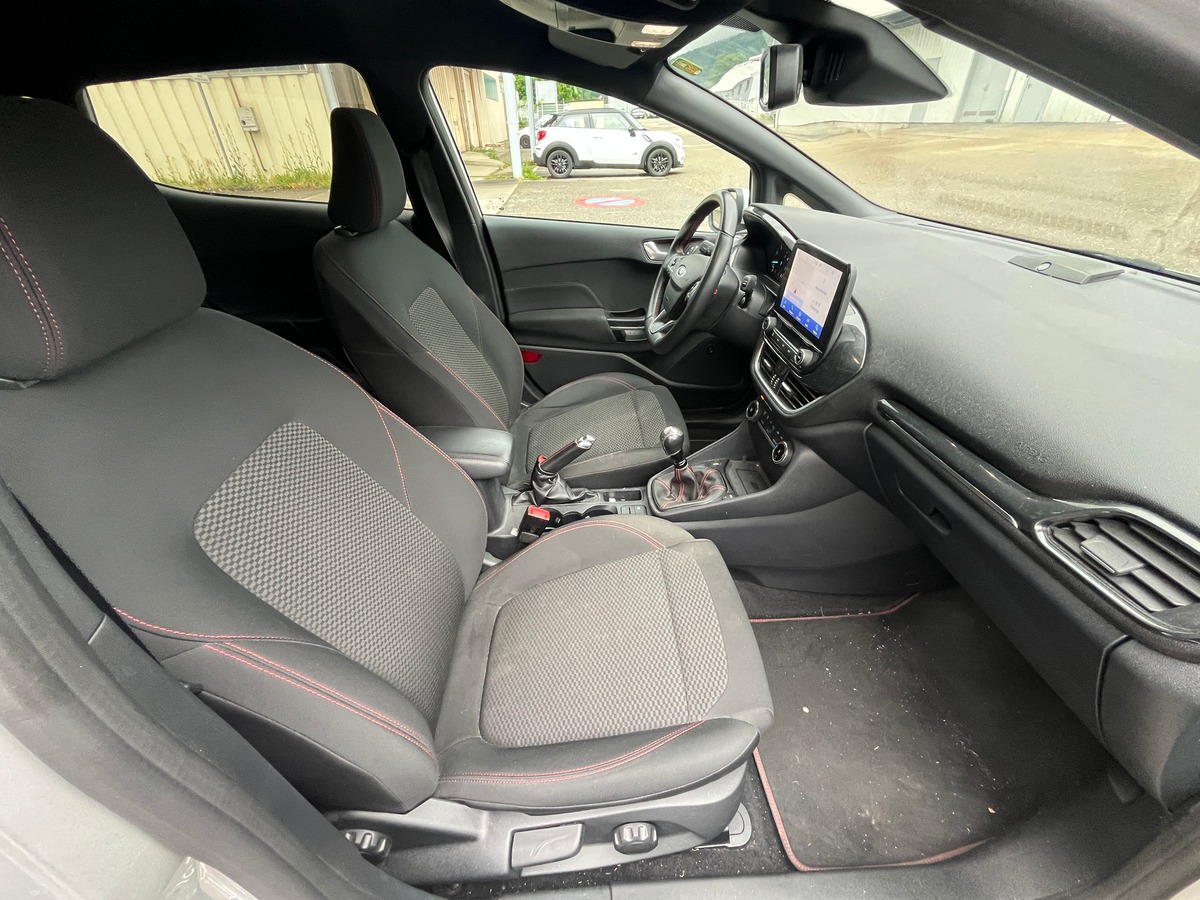Ford Fiesta 1.0 ECOBOOST MHEV 125ch ST-LINE X, SUIVI FORD, CHARGEUR A INDUCTION, CARPLAY, REGULATEUR