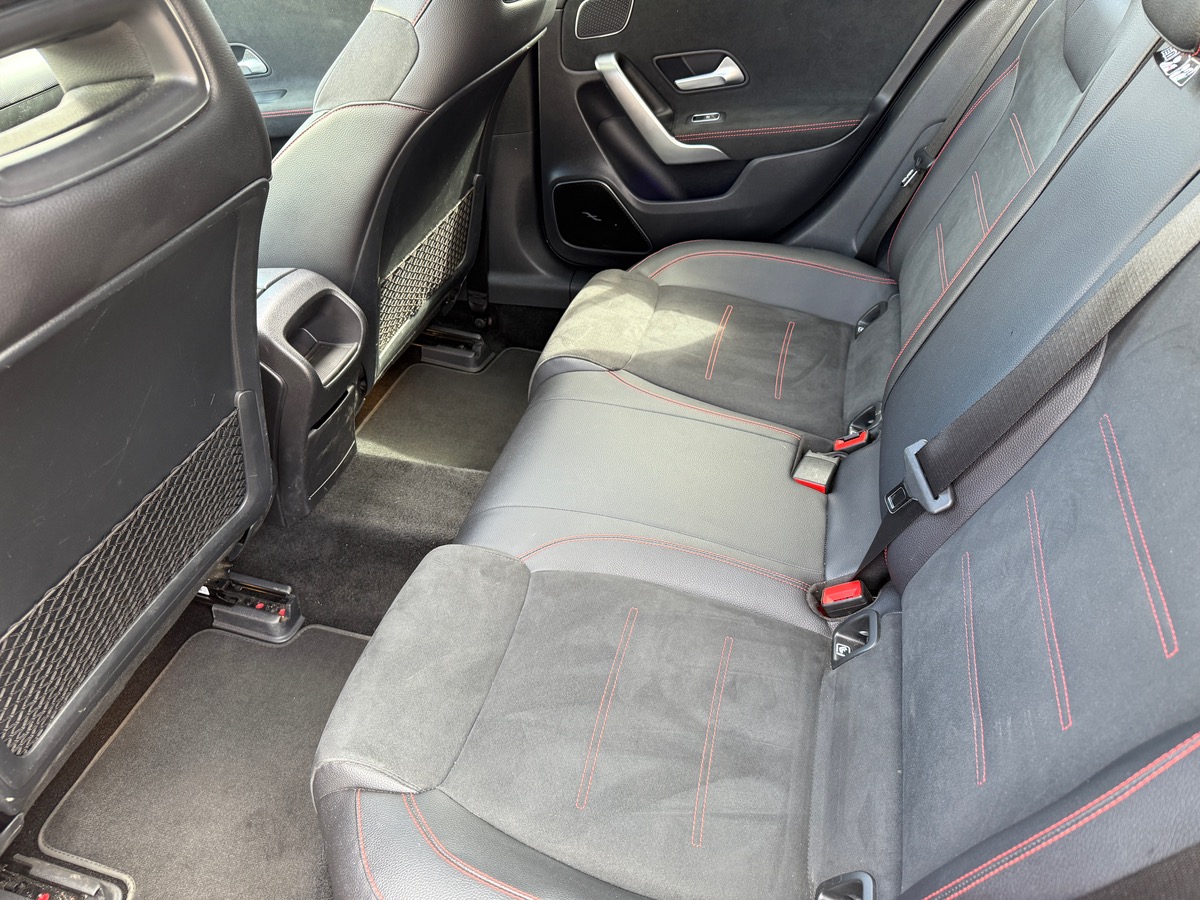 Mercedes-Benz Classe A 180 AMG line 1.3 136 cv, Toit ouvrant, Burnmeister, Sièges chauffants