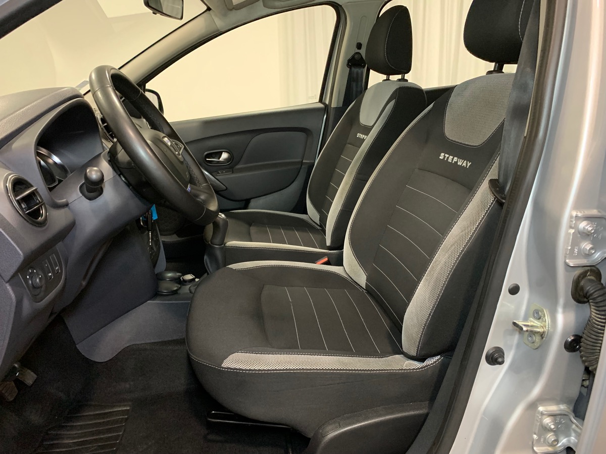 Dacia Sandero II (2) STEPWAY 1.5 DCI 90