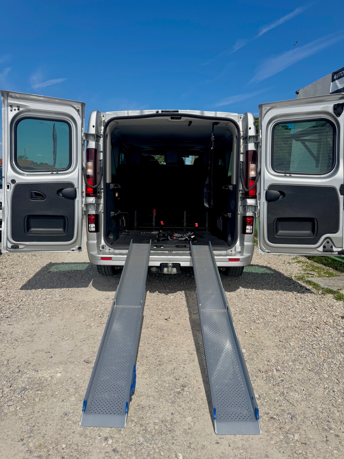 RENAULT Trafic L2 COMBI 2.0L DCI 145 CV ENERGY INTENSE AUTOMATIQUE TPMR ( VASP ) / GARANTIE VRZ