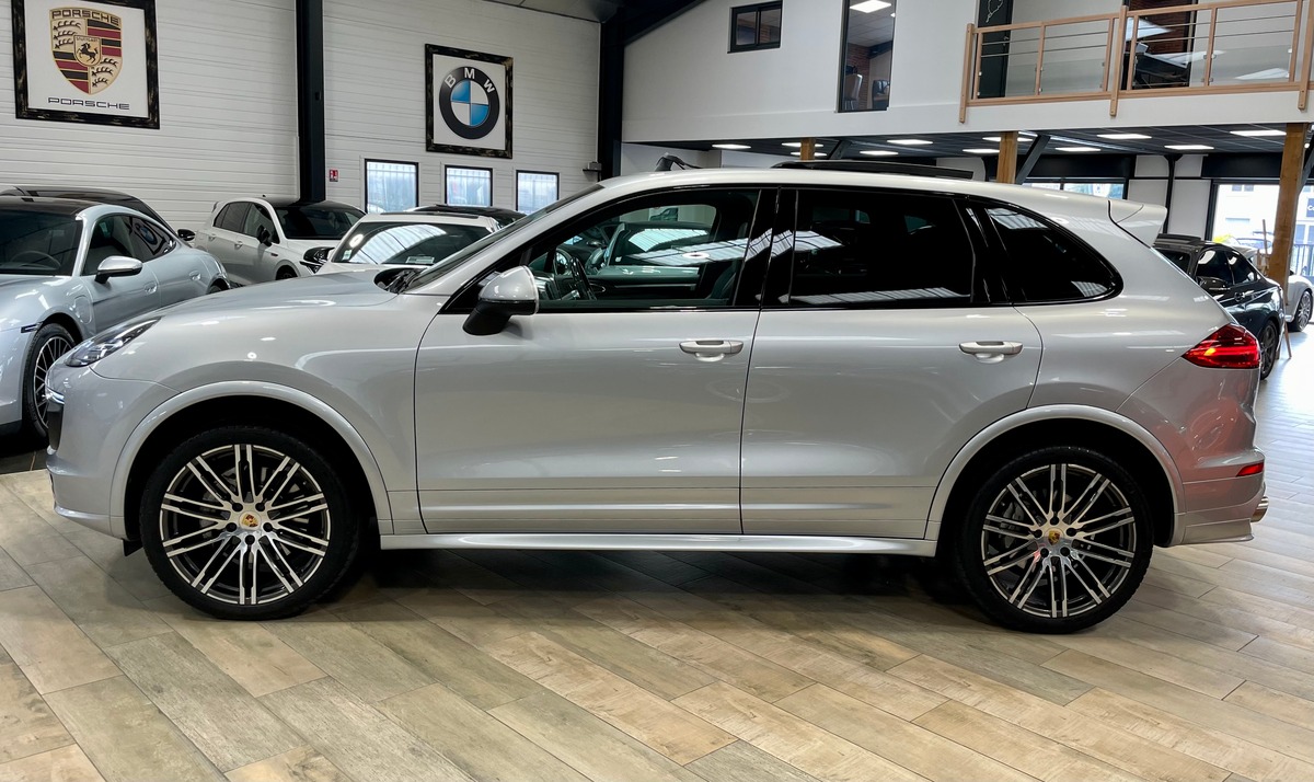 Porsche Cayenne II (2) 4.2 V8 385 Platinium Ed. h