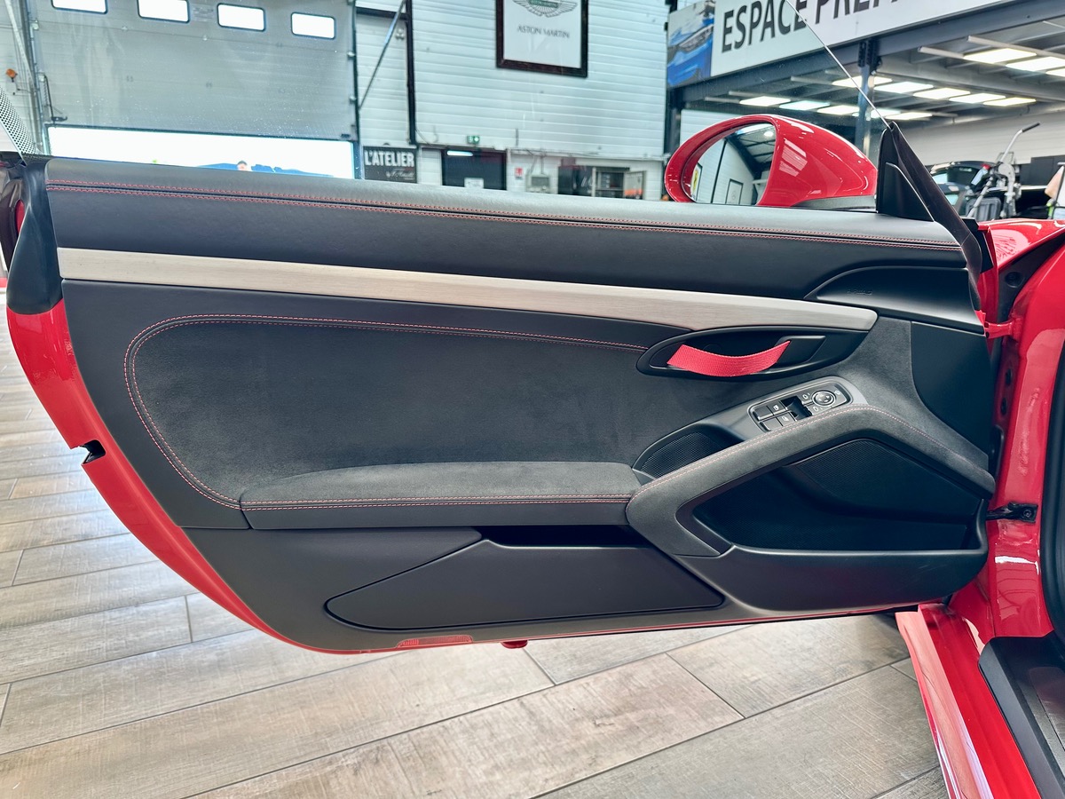 Porsche 718 Cayman GT4 4.0 420 PDK7