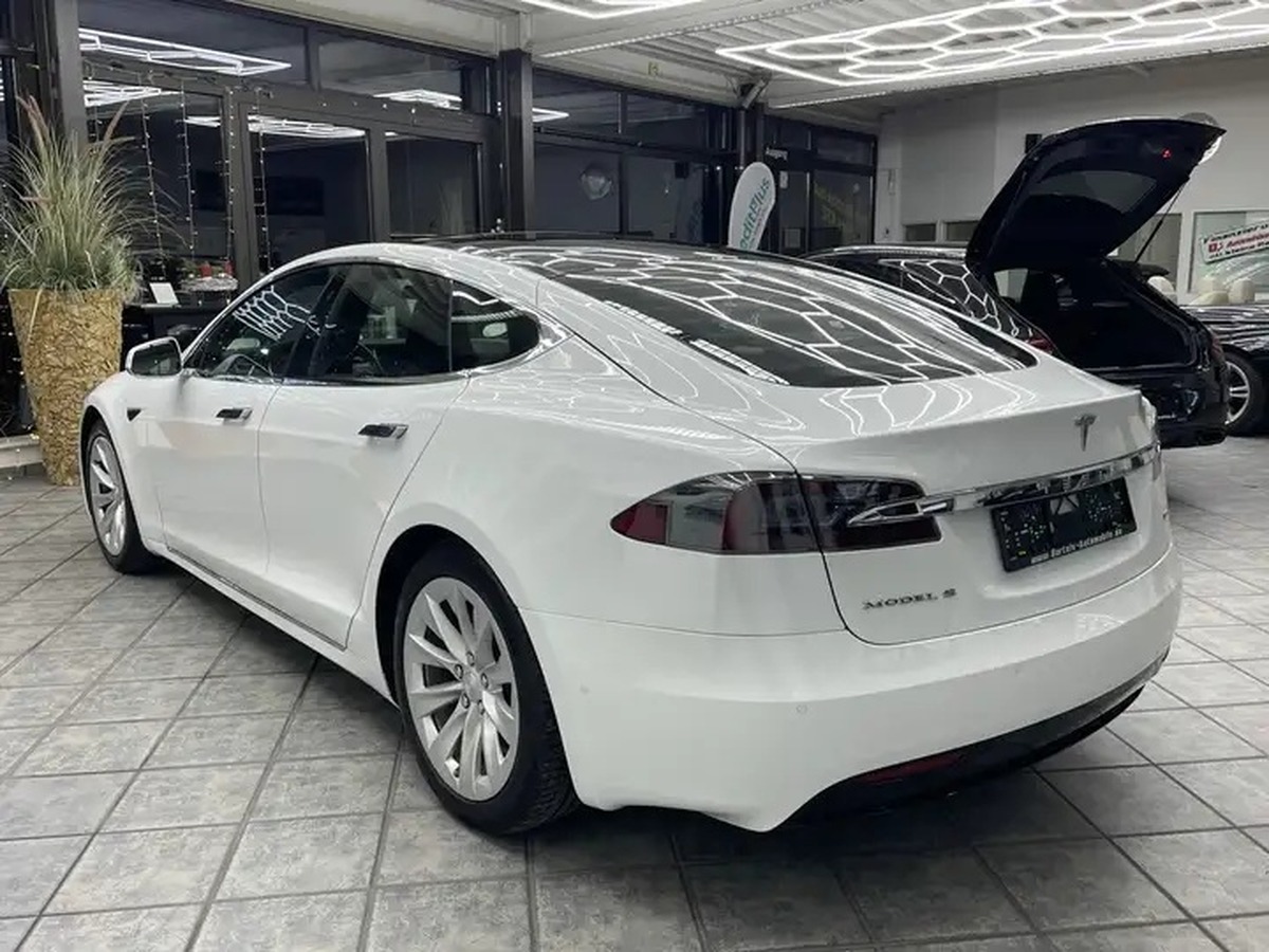 Tesla Model S 100D Dual Motor