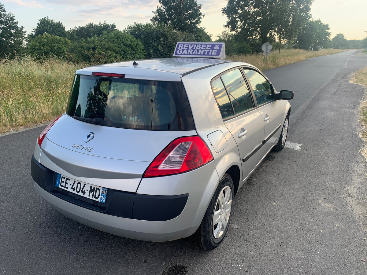 RENAULT Megane mégane 1.6i 115CV 104769KM