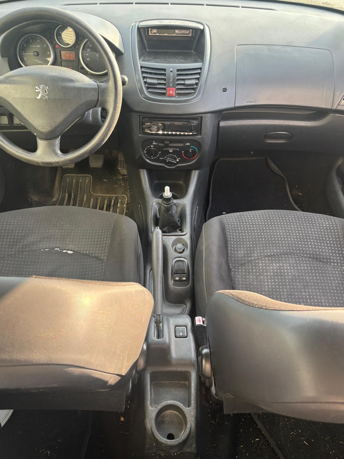 Peugeot 206 + 1.1 60cv - VENTE A MARCHAND SANS GARANTIE et sans Contrôle Technique