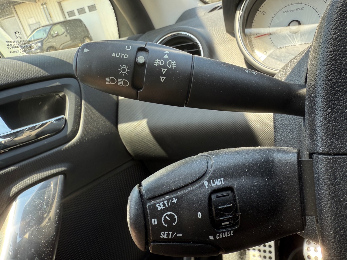 Peugeot 308 CC 1.6 156 cv Féline, Sièges chauffants, Sono JBL, Suivi Complet
