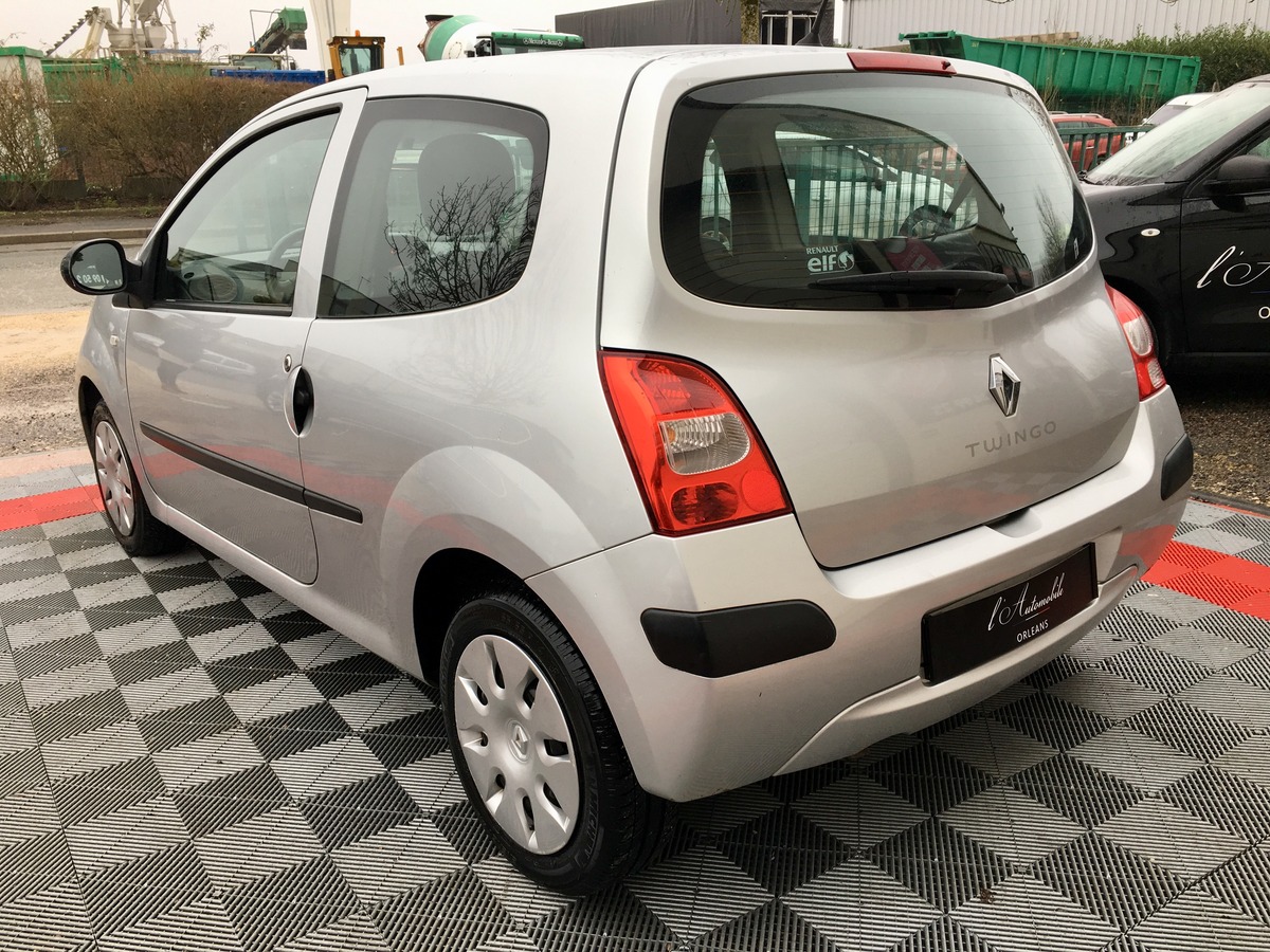 RENAULT Twingo 2 1.2 60 1er main/carnet complet dd