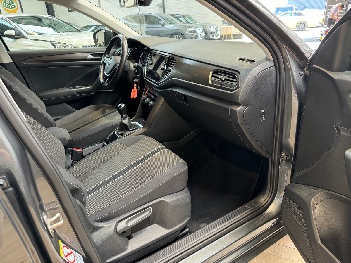 Volkswagen T-Roc 1.0 TSI 115CV BVM6 APPLE CAR PLAY/ CAMERA b