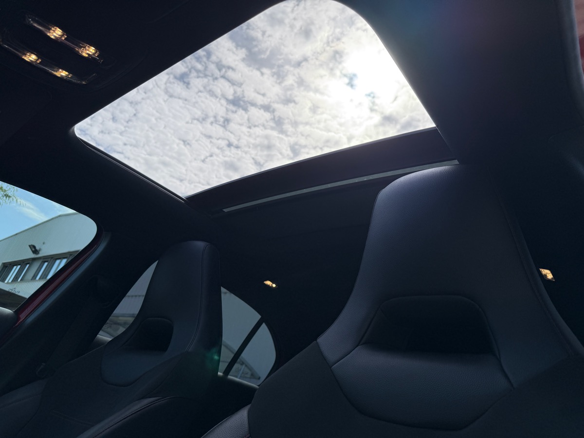 Mercedes-Benz Classe A 180 AMG line 1.3 136 cv, Toit ouvrant, Burnmeister, Sièges chauffants