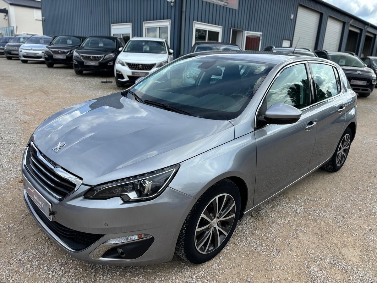 Peugeot 308 1.2 puretech 110 cv finition ALLURE*