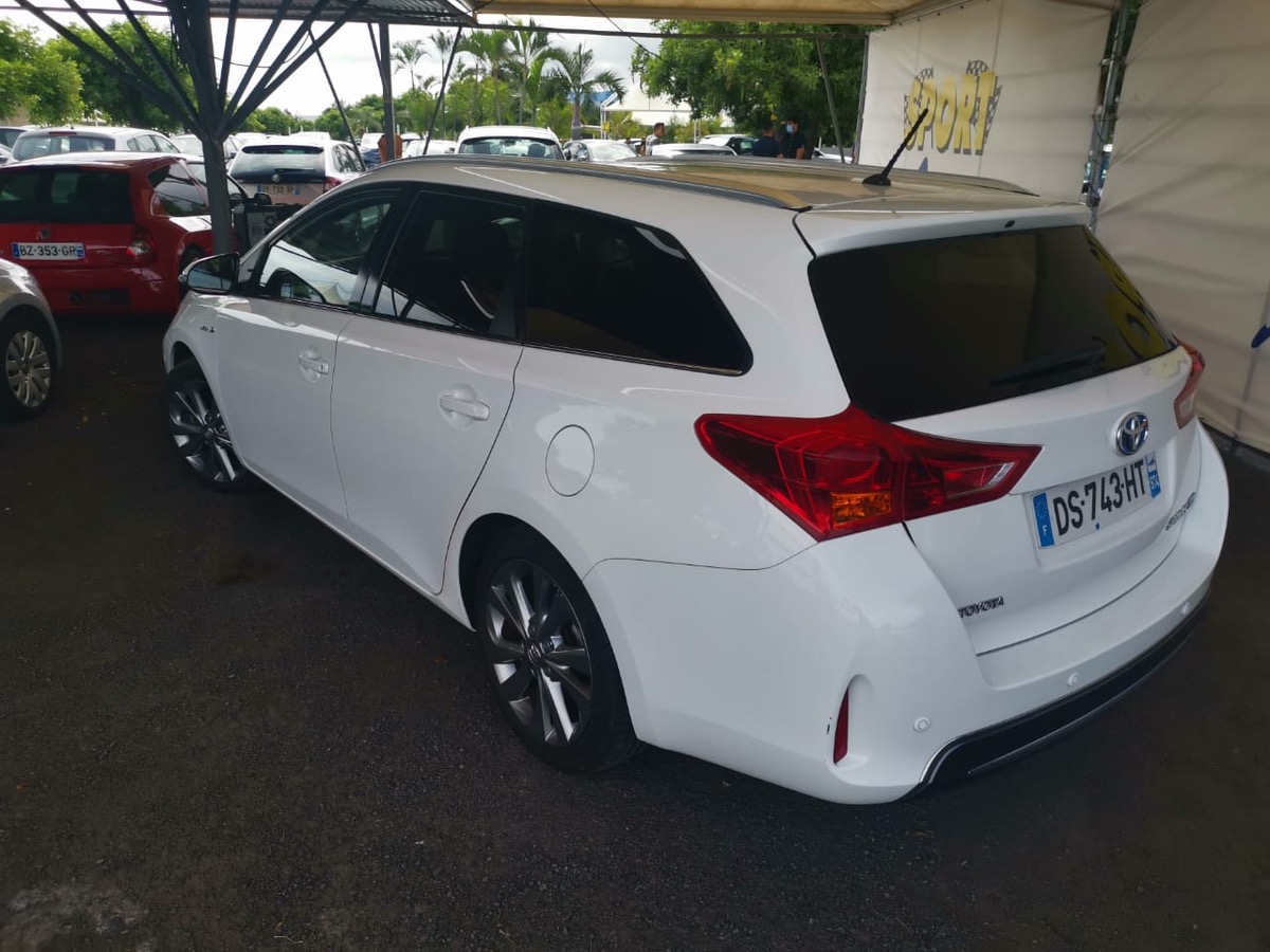 Toyota Auris hsd 99CV
