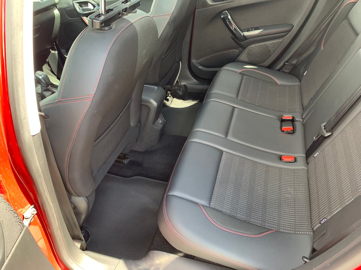 Peugeot 2008 GT LINE